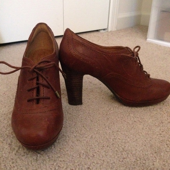 Clarks shoes
