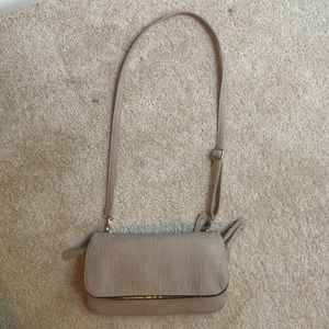 Beige cross body purse. Final sale!!!