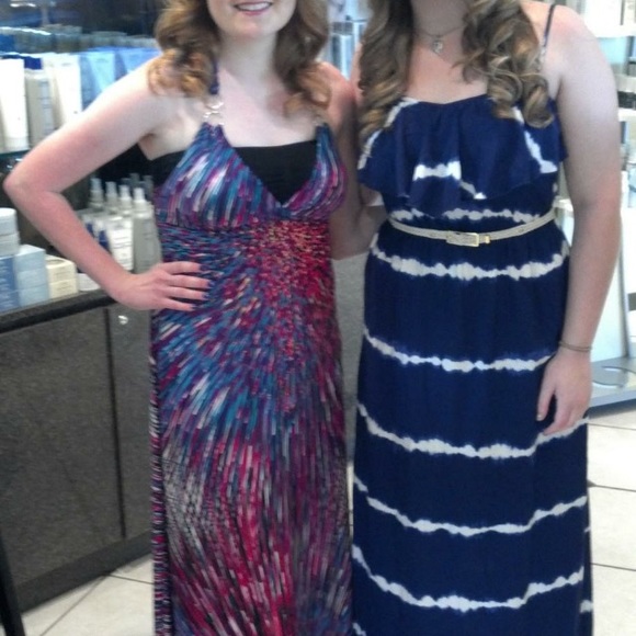 Gorgeous navy striped maxi dress - Picture 4 of 4