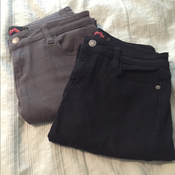 2 Pairs of Jeans- Gray and Black