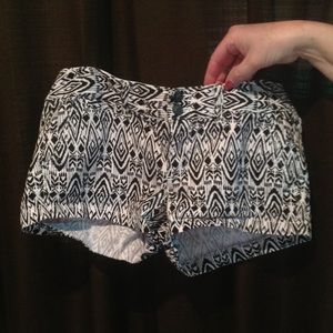 Patterned shorts