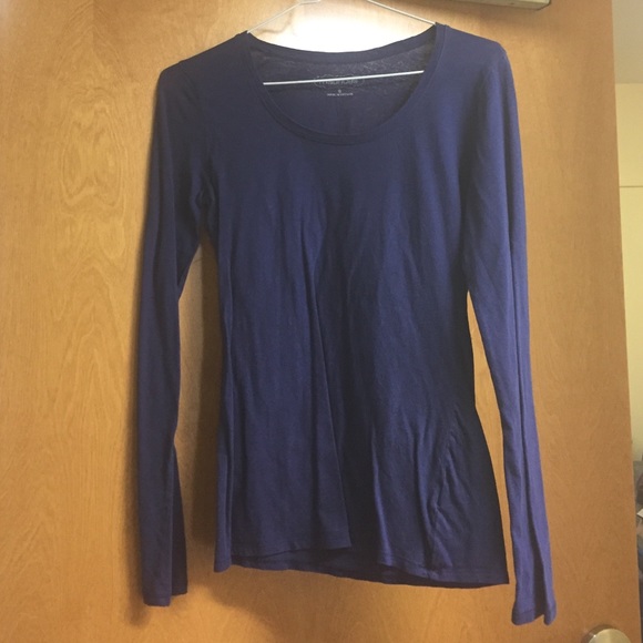 Navy long sleeve shirt