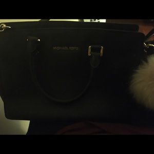 ON HOLD Michael kors large Selma