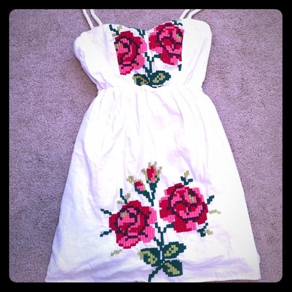 JUDITH MARCH white rose sundress