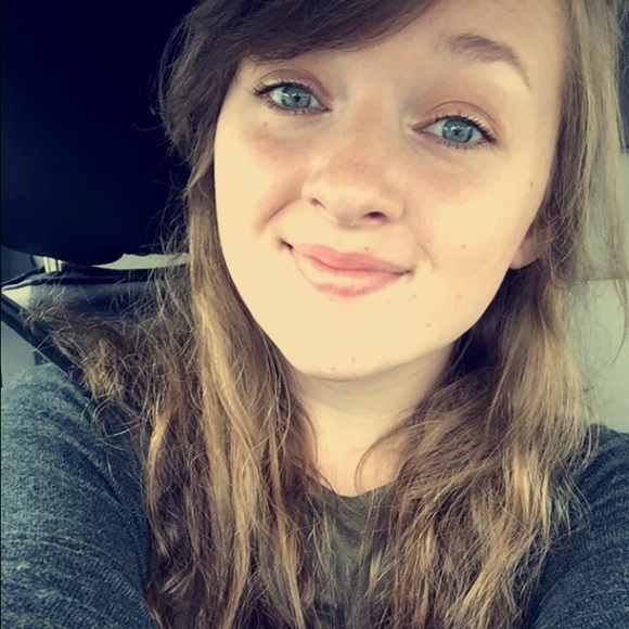 Meet your Posher, Abby