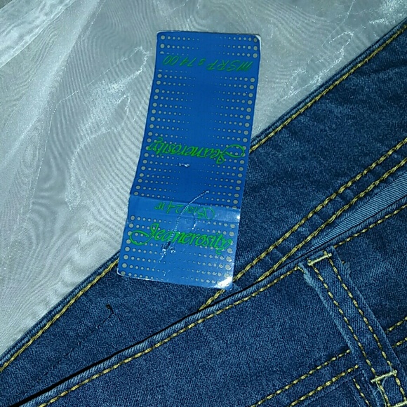 Jeanerosity Jean's w/Tummy Slimmer - Picture 3 of 4