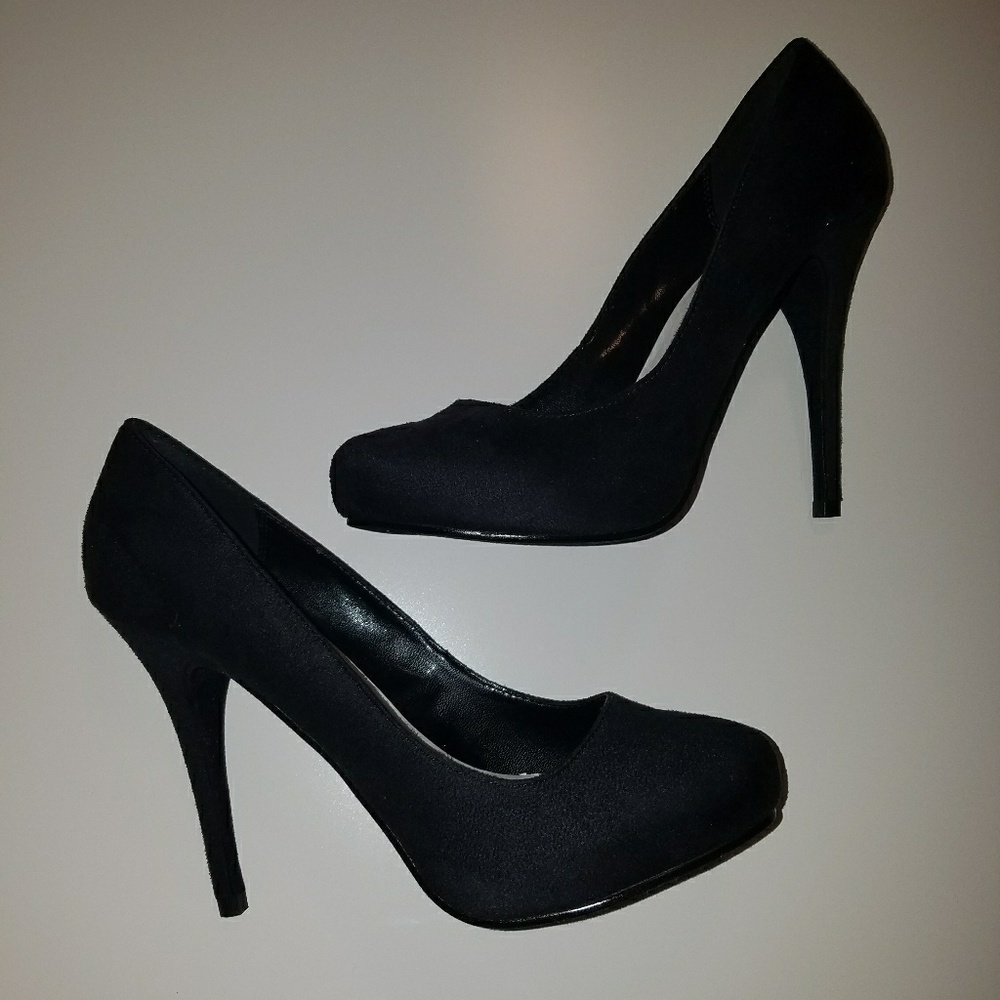 Michael Antonio Black Heels