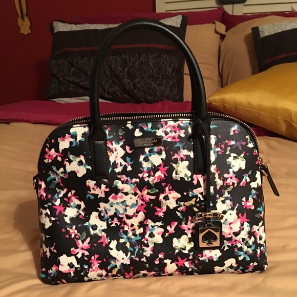 kate spade Handbags - Kate spade purse