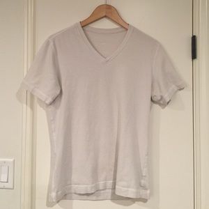 Men's Lululemon 5 year basic tee V neck