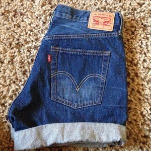Levi shorts