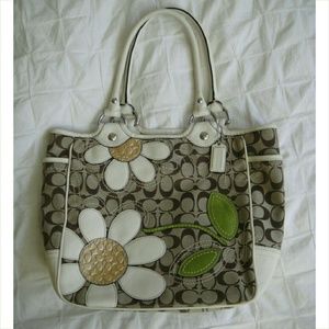 COACH - Rare Daisy Bleeker Tote (F14724)