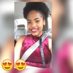 Meet your Posher, Layla