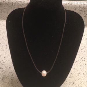simple one pearl necklace
