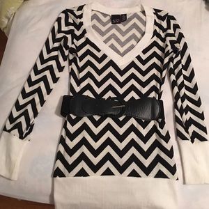Long chevron top