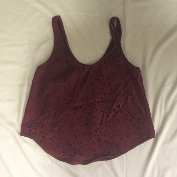 Suede -like tank top with distressed holes