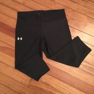 UA Heat Gear Cropped Leggings