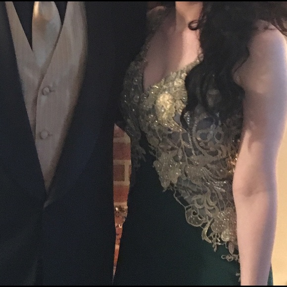 Prom dress - Picture 2 of 3