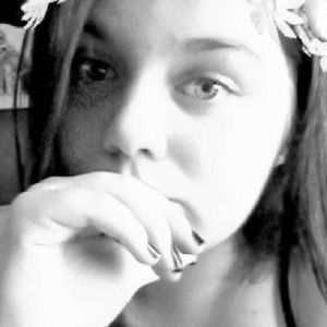 Meet your Posher, Fay