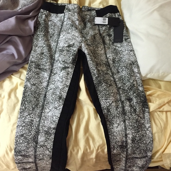 Guess stretch jeans size 29