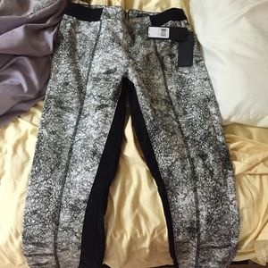 Guess stretch jeans size 29