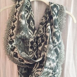 Infinity scarf
