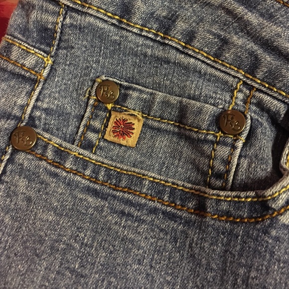 Paris Blues Capri Style Jeans - Picture 3 of 4