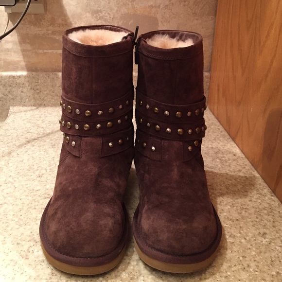 Brown ugg boots