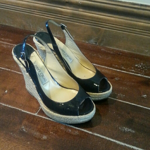 Beautiful and classic sandal - Picture 1 of 4