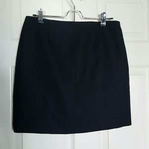 CLOSET CLOSING 11/18 - Tahari skirt NWT