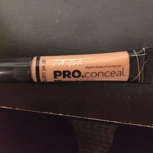 La girl pro concealer