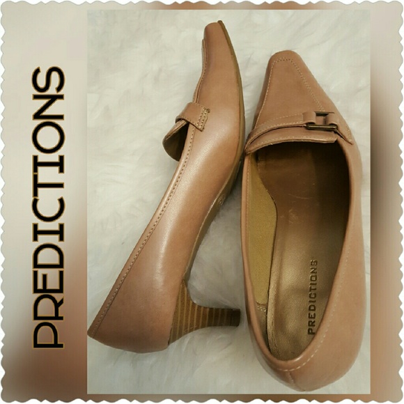 predictions Shoes - Predictions Nude Pumps