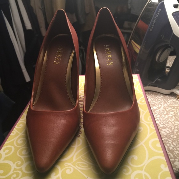 Tan 3" heel pumps
