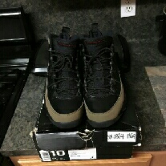 Jordan Black Olive Retro 9