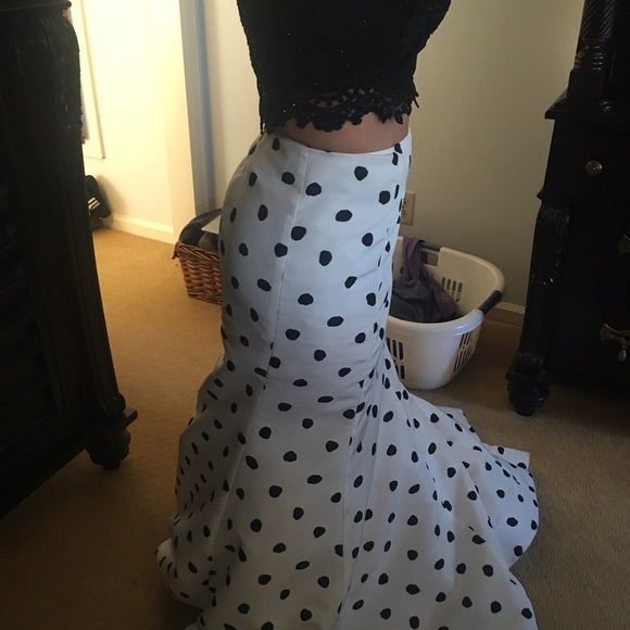 Prom dress - Picture 2 of 3