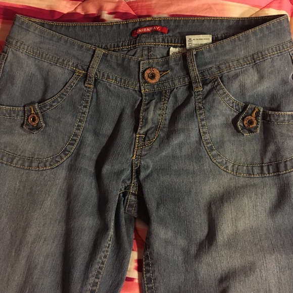 Unionbay Cropped Capri Style Dark Colored Jeans - Picture 2 of 4