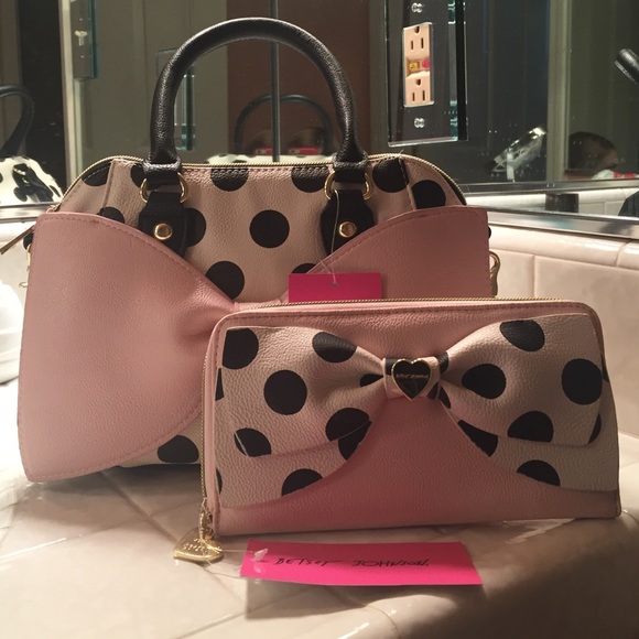 Betsey Johnson Handbags - The cutest Betsey Johnson Purse and Wallet Set!