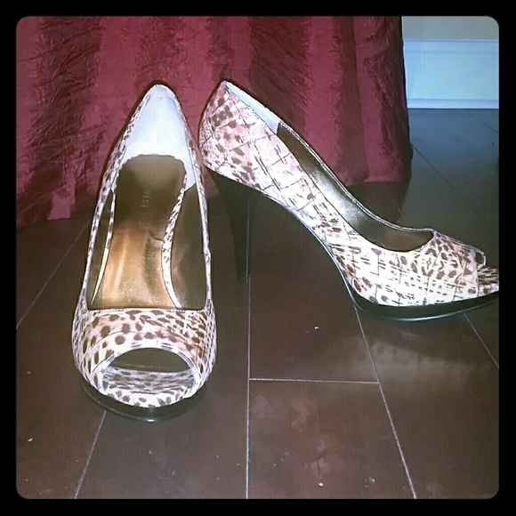 NINE WEST Heel