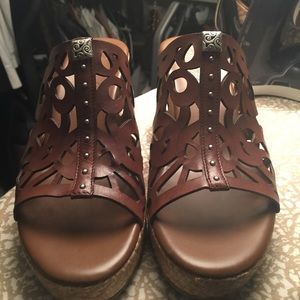 Brighton Daria Caramel 3 inch wedges