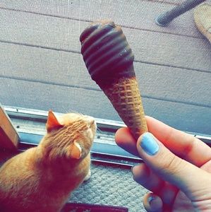 Meet your Posher, Ofelia