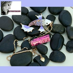 [[NWT]] Betsey Johnson Swarovski Crystals Necklace