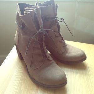 Steve Madden Rambow Leather Lace-Up Boots