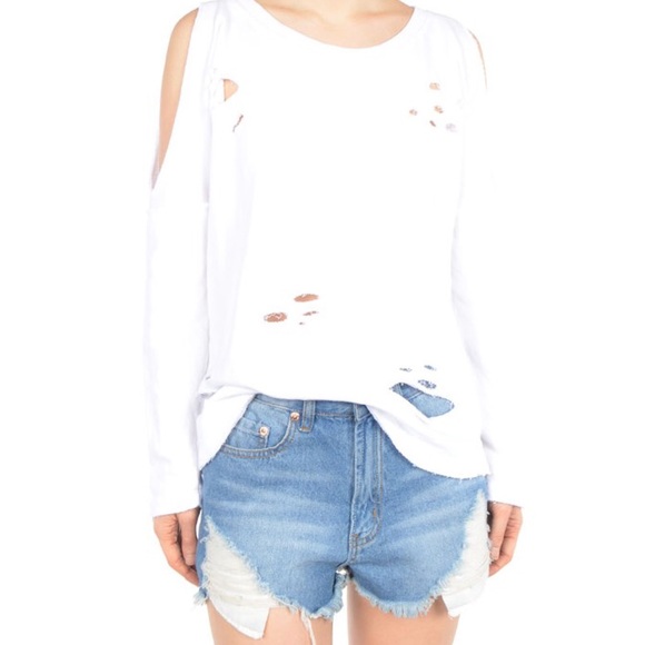 Destroyed/Shredded Denim Shorts w Exposed Pockets - Picture 7 of 8