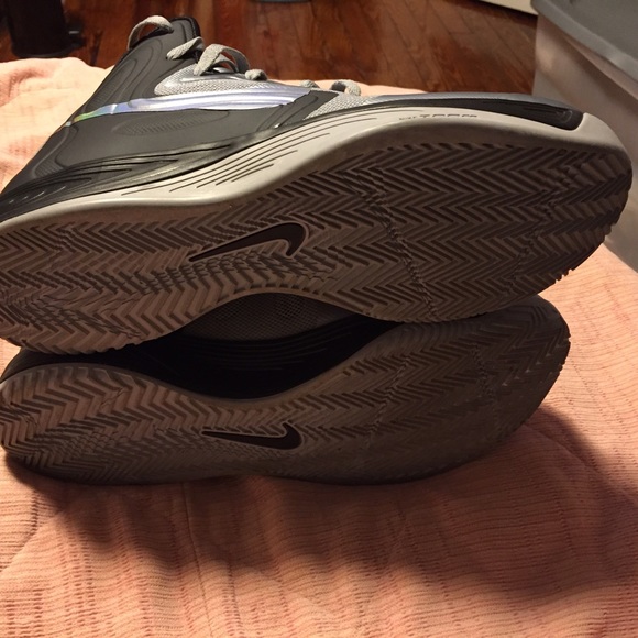 Nike (SOLD) - Picture 4 of 4