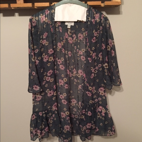 American Eagle floral kimono - Picture 1 of 4