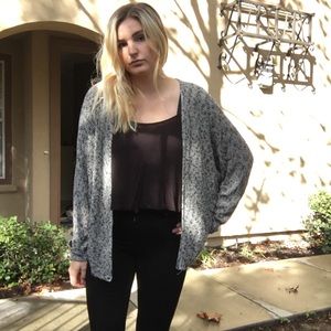 BRANDY MELVILLE CARDIGAN