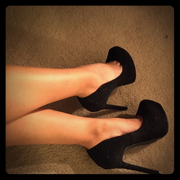 Jessica Simpson shoes size 7. Like new !