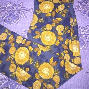 Lularoe one size leggings