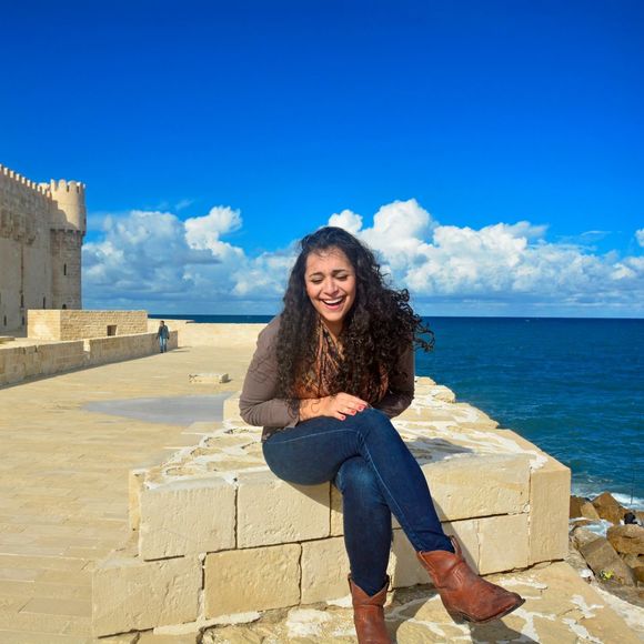 Meet your Posher, Yara