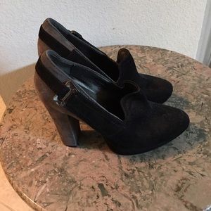 CK Gray & Black Suede Shoe