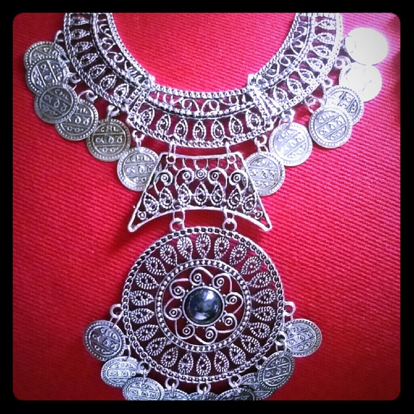 Beautiful Bohemian Statement Necklace - Picture 1 of 3